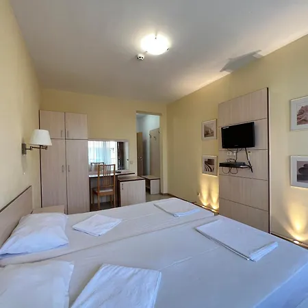 александра 3*