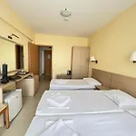 александра Hotel 3*