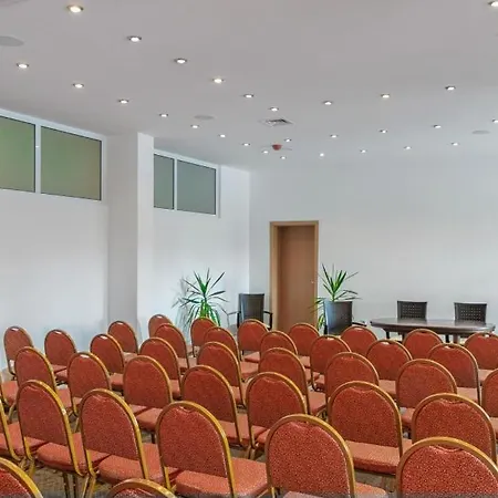 ホテル александра