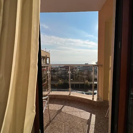 александра Otel 3*