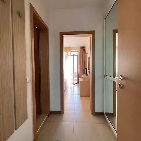 ホテル александра