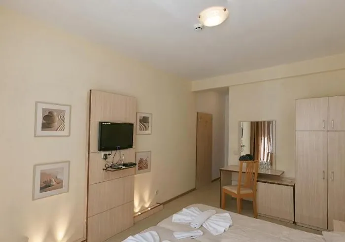 Hotel александра 3*