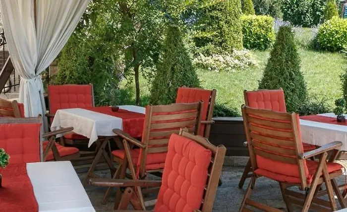 александра Hotel