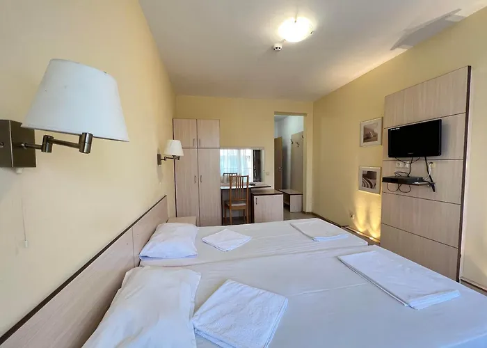 Hotel александра 3*