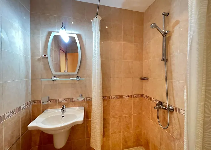 александра Hotel